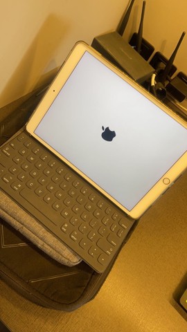 Teclado iPad 10 polegadas Smart Keyboard  - Foto 2