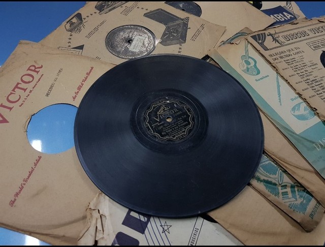 Lote discos vinil 78 rpm gramofone vitrola - Foto 2
