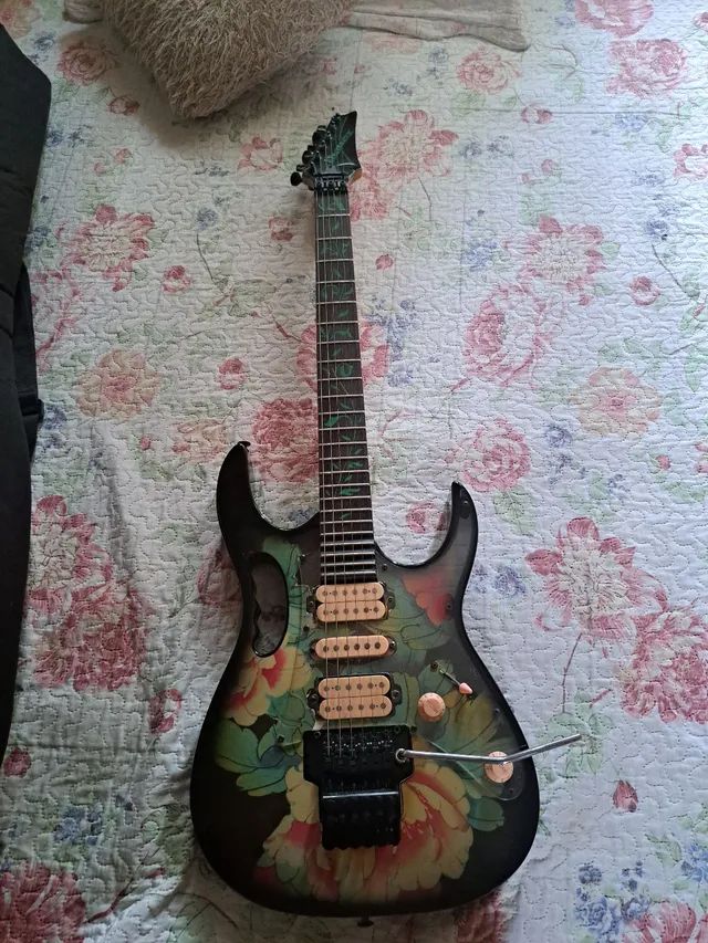 Troco celular por guitarra  +258 anúncios na OLX Brasil