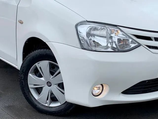 TOYOTA ETIOS HB XS 15 MT 2017 - Foto 6