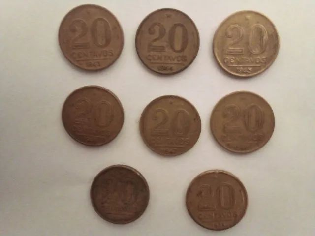 Moedas brasileiras antigas de 20 centavos