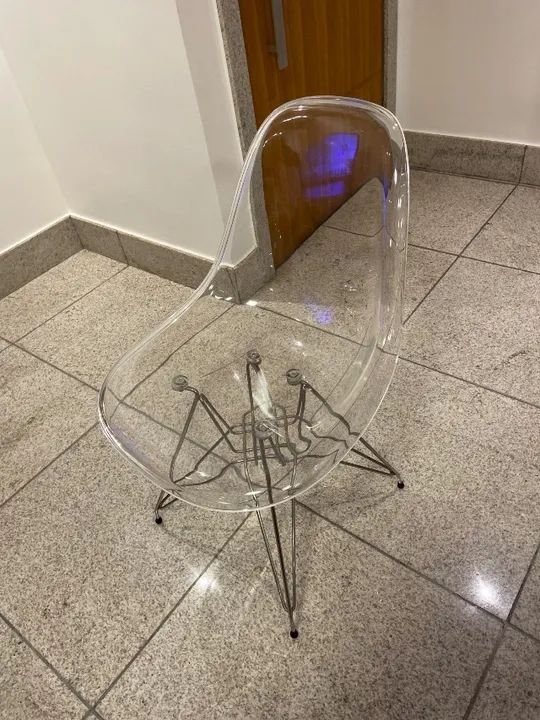 Cadeira Charles Eames 