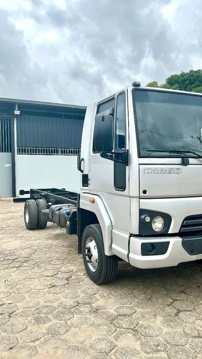 Caminhão Cargo 1119 - 2014 - IPVA 2025 PAGO - Foto 2