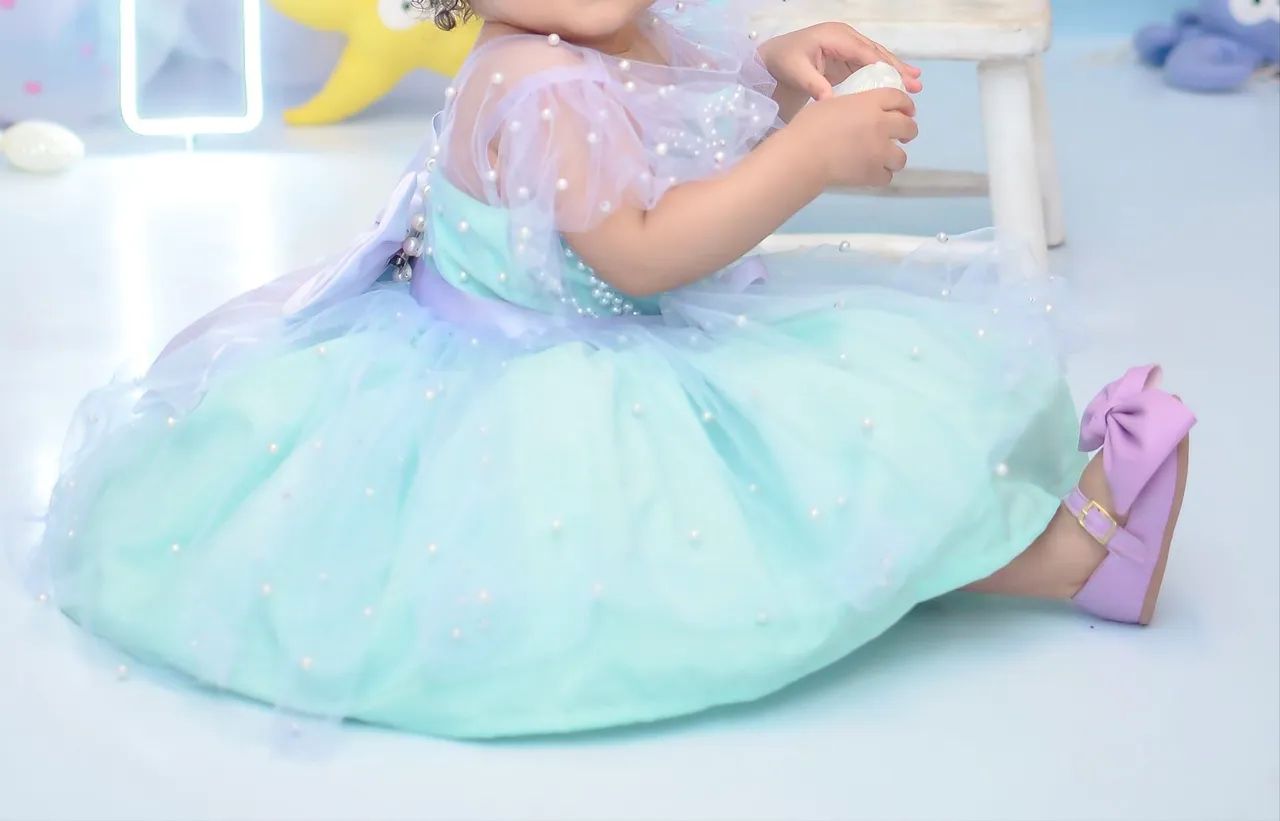 vestido princesa festa sereia verde com tule lilás e pérolas Tam 1 ano  - Foto 3