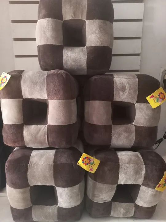 5 peças almofadas de cubo 25x25 novas 