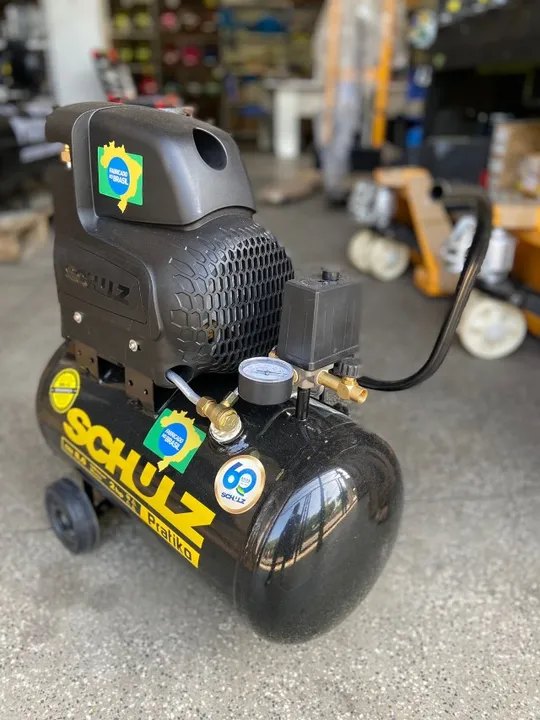 Compressor com rodinha 25 Litros Schulz Pratiko