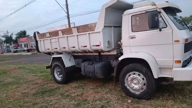 Aluguel e empreitada de máquinas e caçamba  - Foto 3