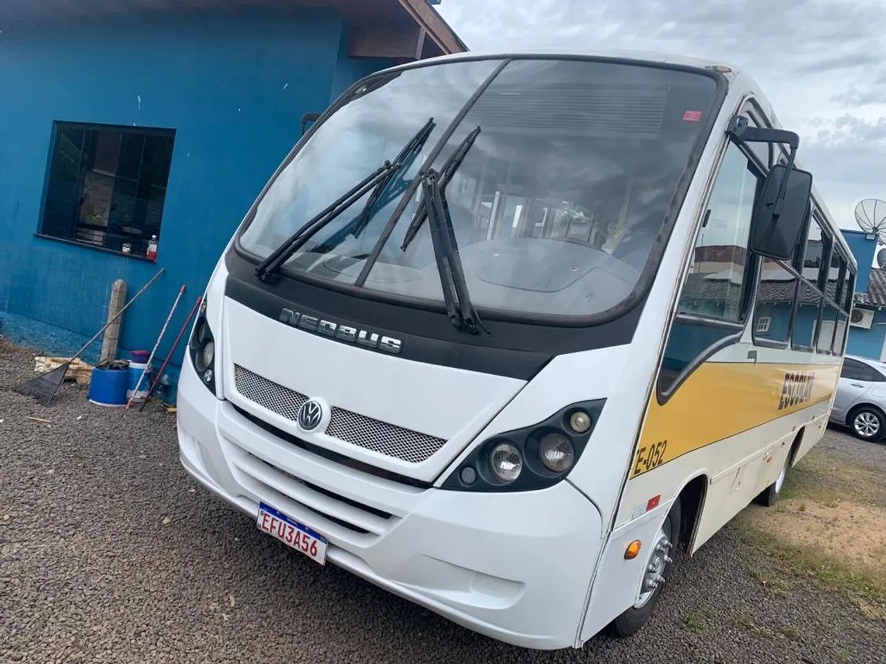 Micro-ônibus Neobus 2010 escolar com 32 lugares Motor 9150