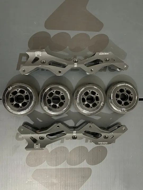 Base FR 253mm - 80/90mm + 4 Rodas 90mm