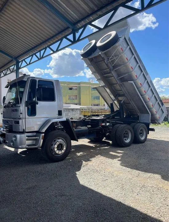 Ford cargo 2428e Caçamba  - Foto 3
