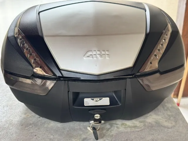 BAULETO GIVI V47 SEMINOVO