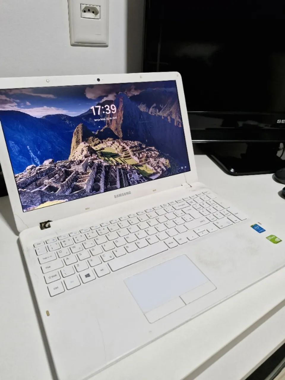 Notebook SAMSUNG, Intel i5, 4gb RAM, SSD 256gb, Windows 11 + Mouse + Teclado com fio