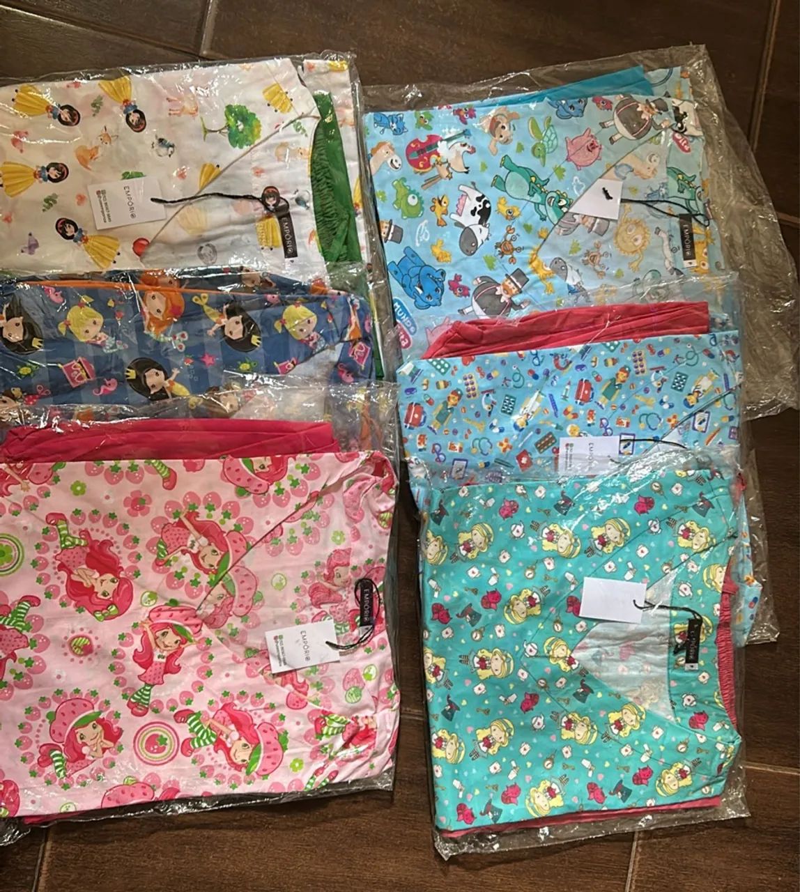 Pijamas cirúrgicos/scrubs/fardas para babá - Foto 2