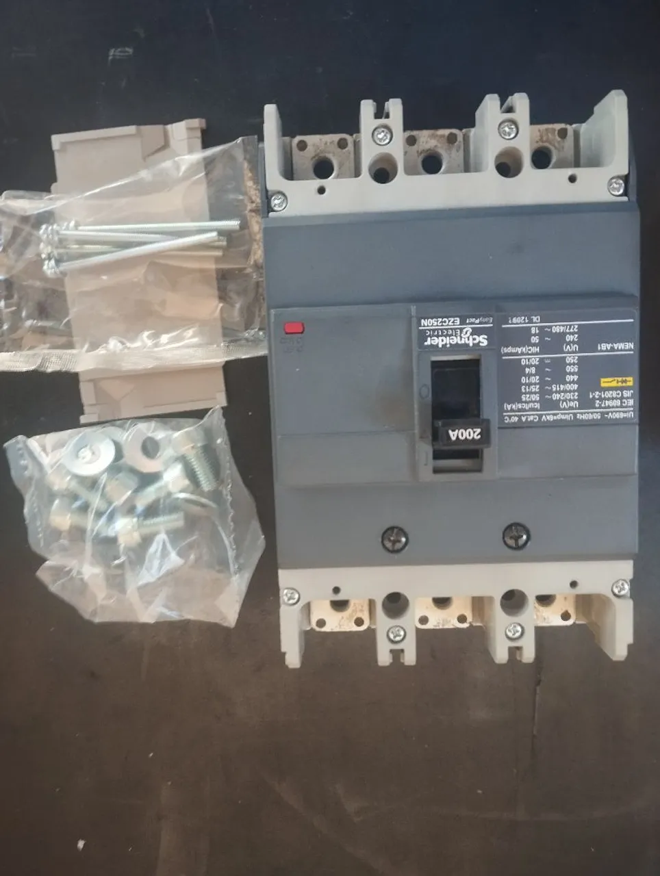 Disjuntor Schneider Electric 200A