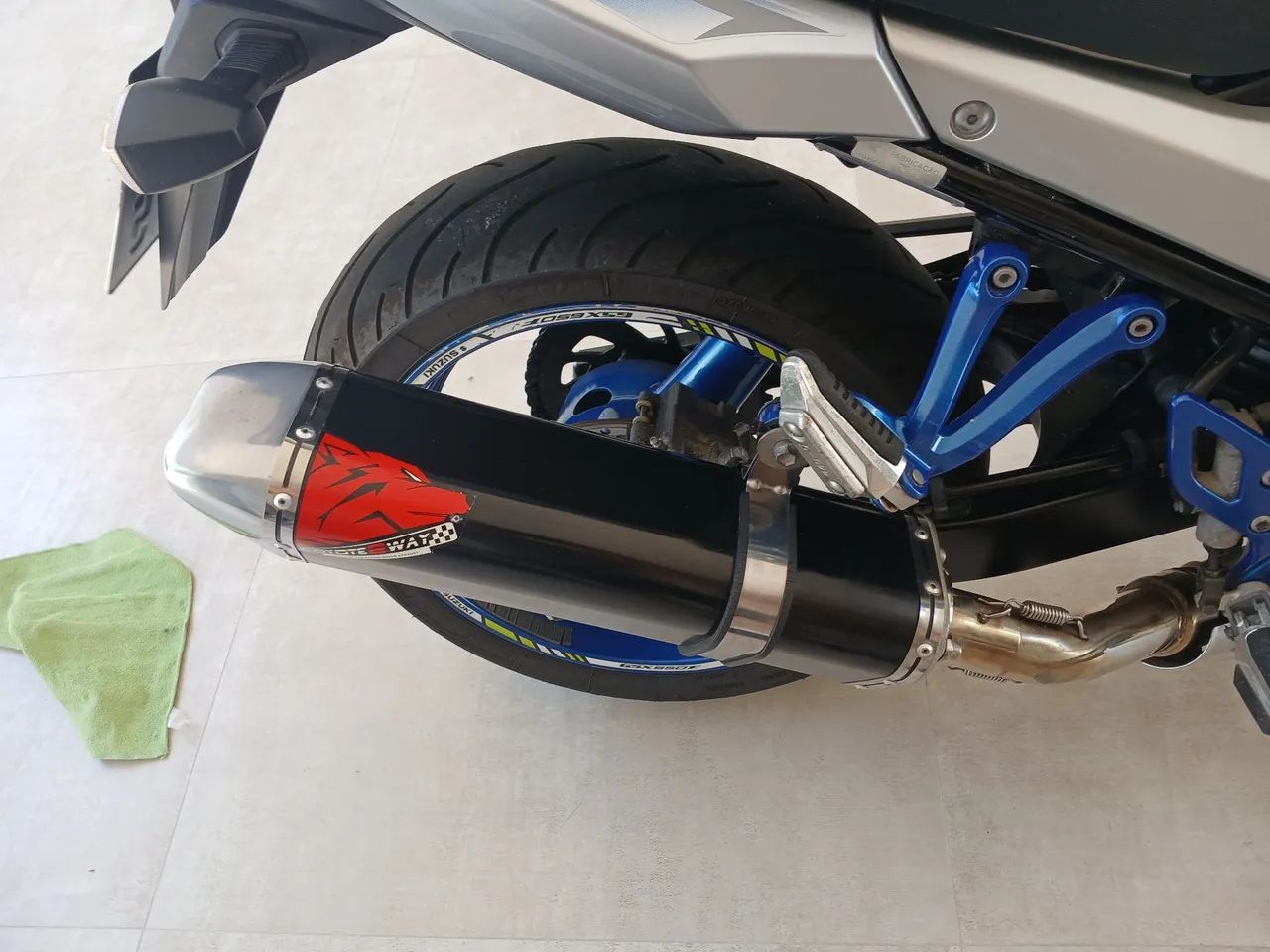 Suzuki GSX 650F - 2 dono.  Manual e chave reserva.  - Foto 5