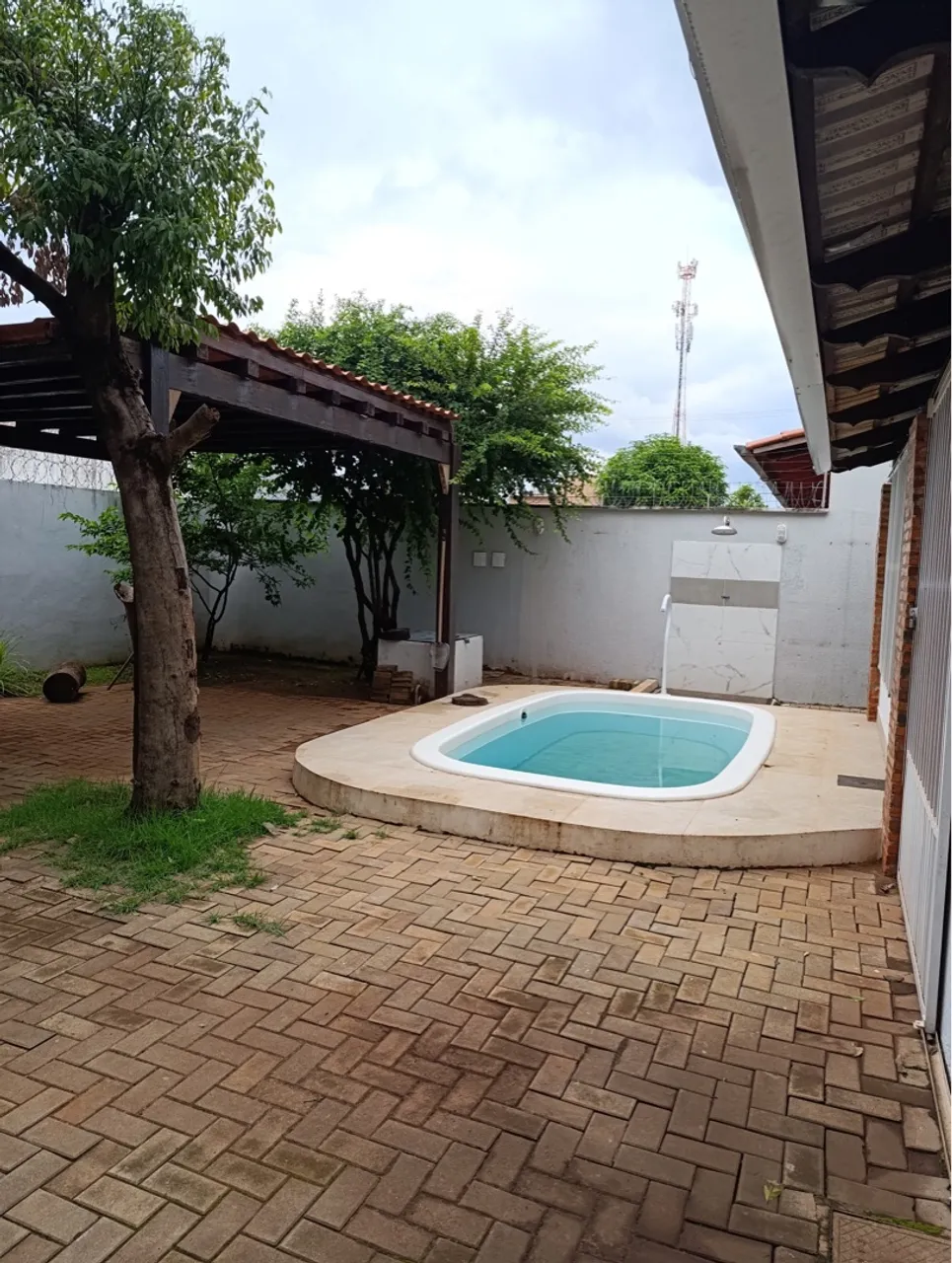 Casa 406 norte com piscina 3 quartos