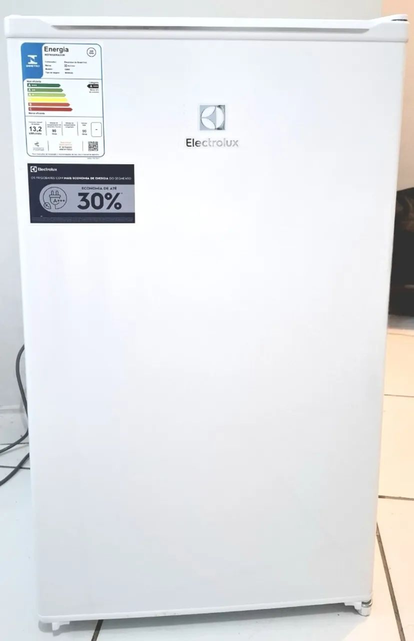 Frigobar Efficient Em90 90l Branco Electrolux 220v - Geladeiras e ...