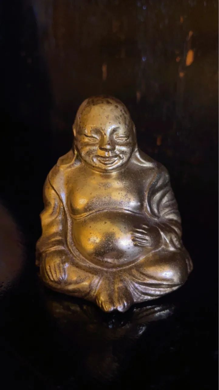 Lindo Buda antigo em metal  - Foto 2