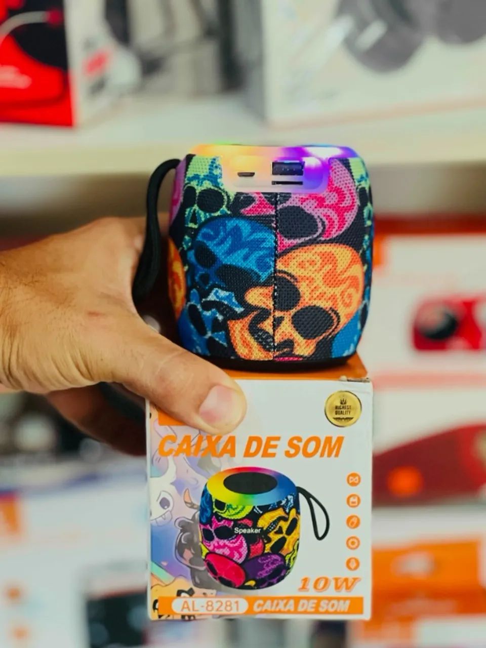 Caixa de som FLip Mini com Lindo Design de Caveiras