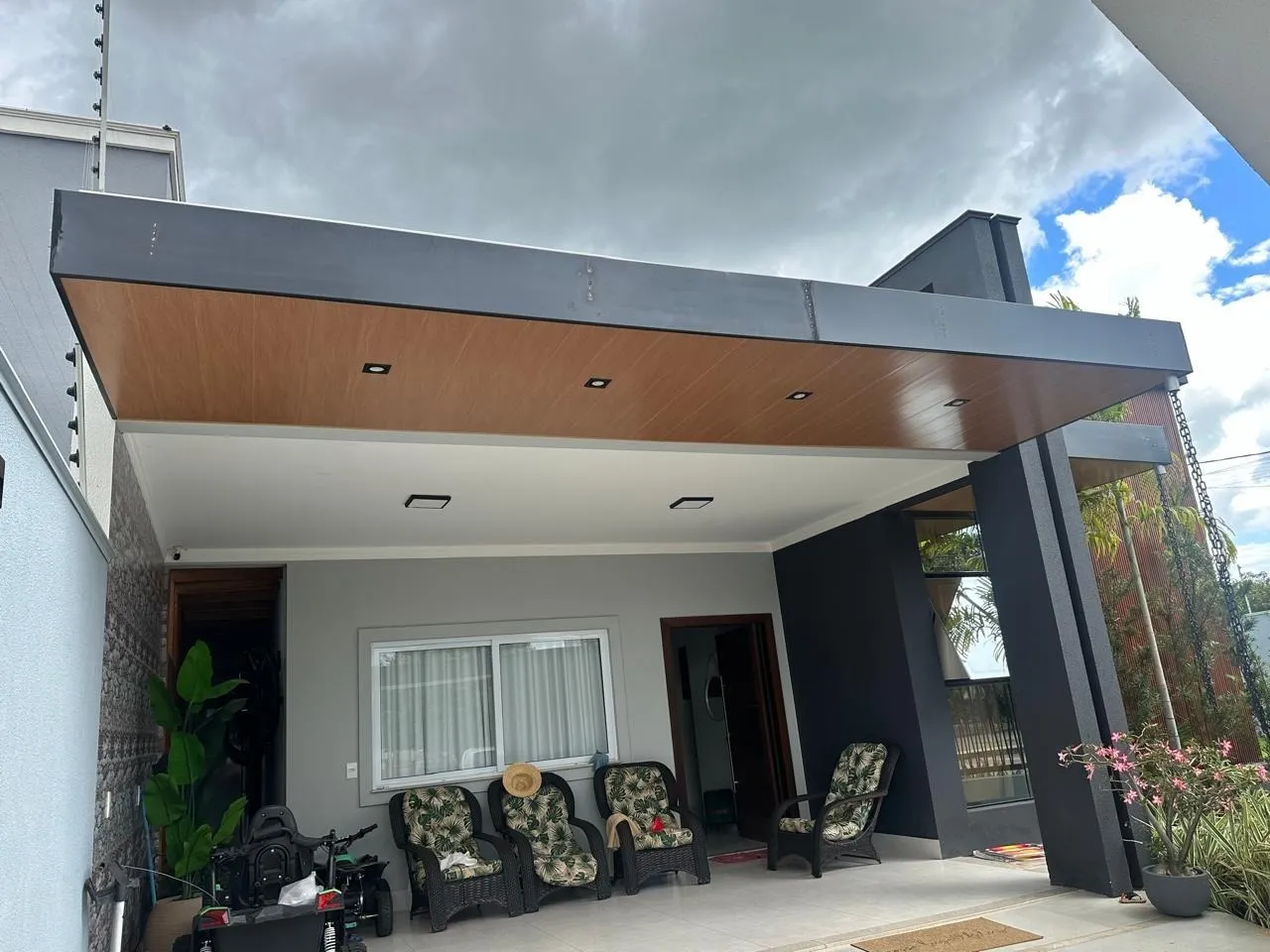 Excelente reidencia em condominio aberto
