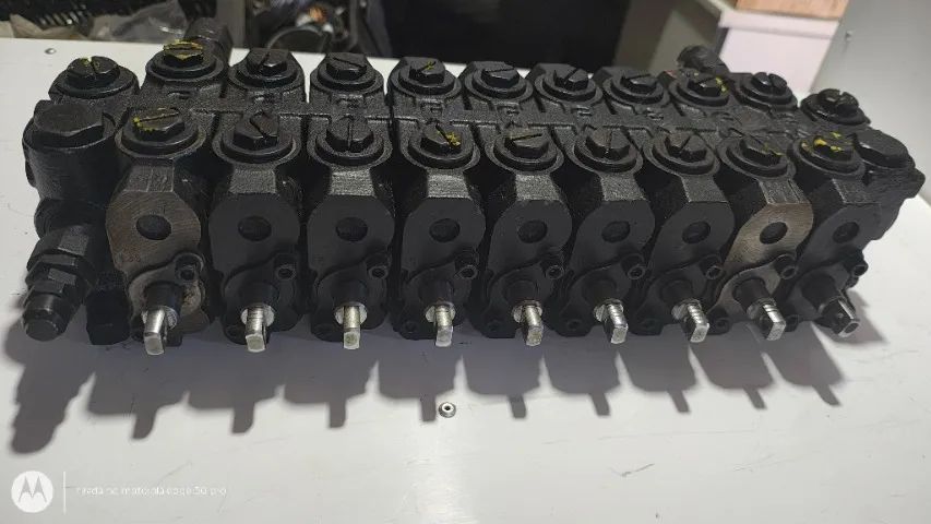 Comando hidráulico motoniveladora CNH CASE New H.p/n *