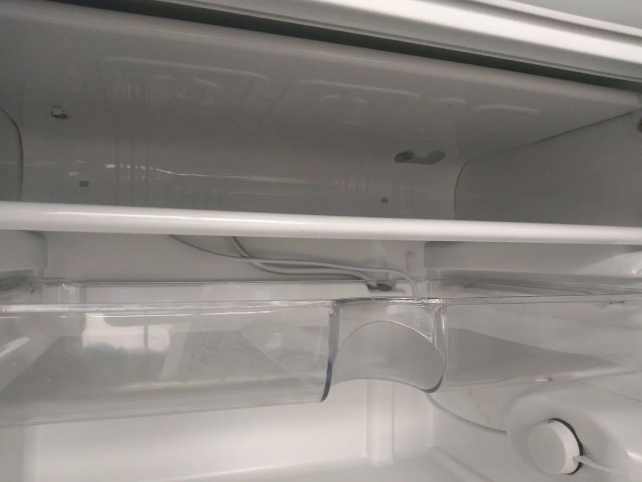 Frigobar Consul Semi novo 80L - Foto 5