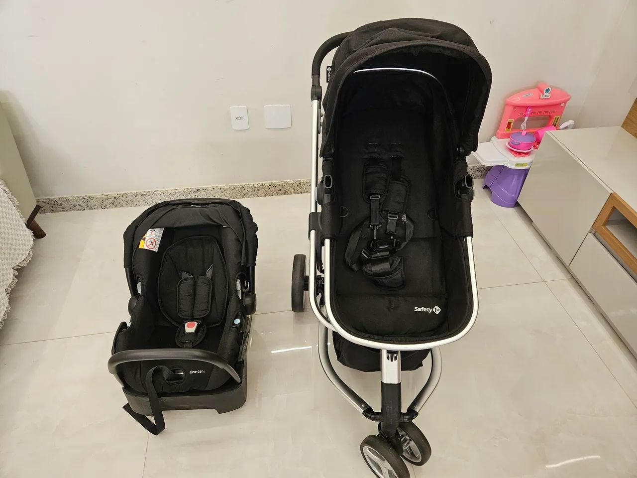 Carrinho de Bebê Mobi e Bebê conforto - Usado - Foto 2