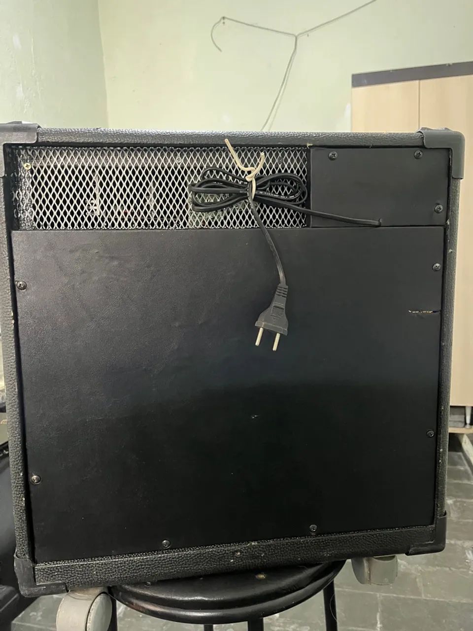 Amplificador64167780183041122