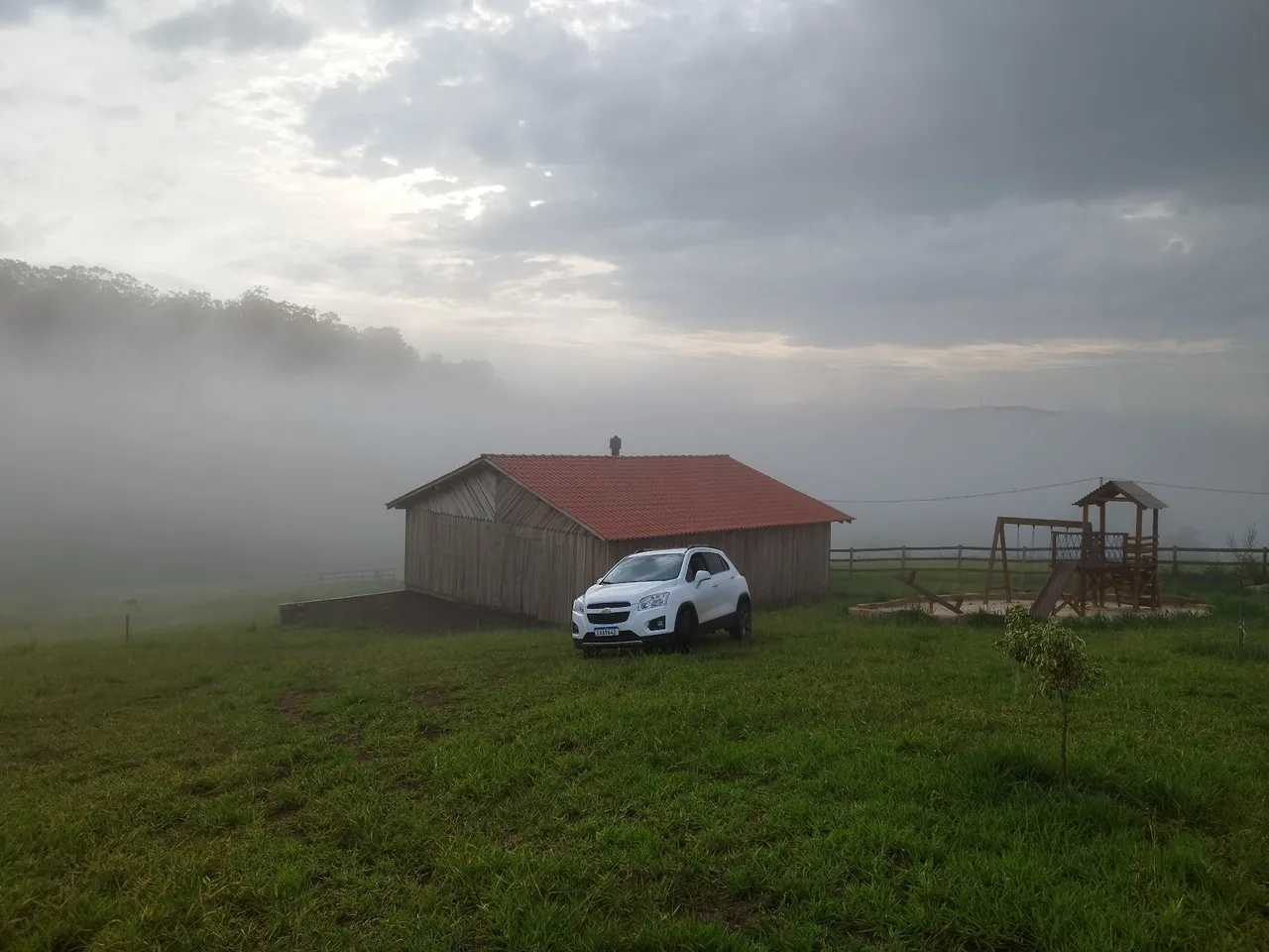 Lindo sítio na pda 92 - RS 020 - 7900m2 com galpão, piscina, pracinha e açude