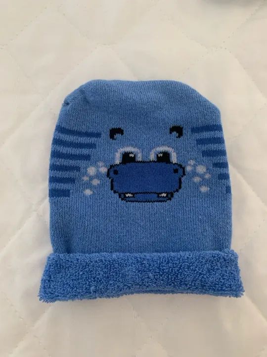 Gorrinho de Bebê - Dinossauro Azul