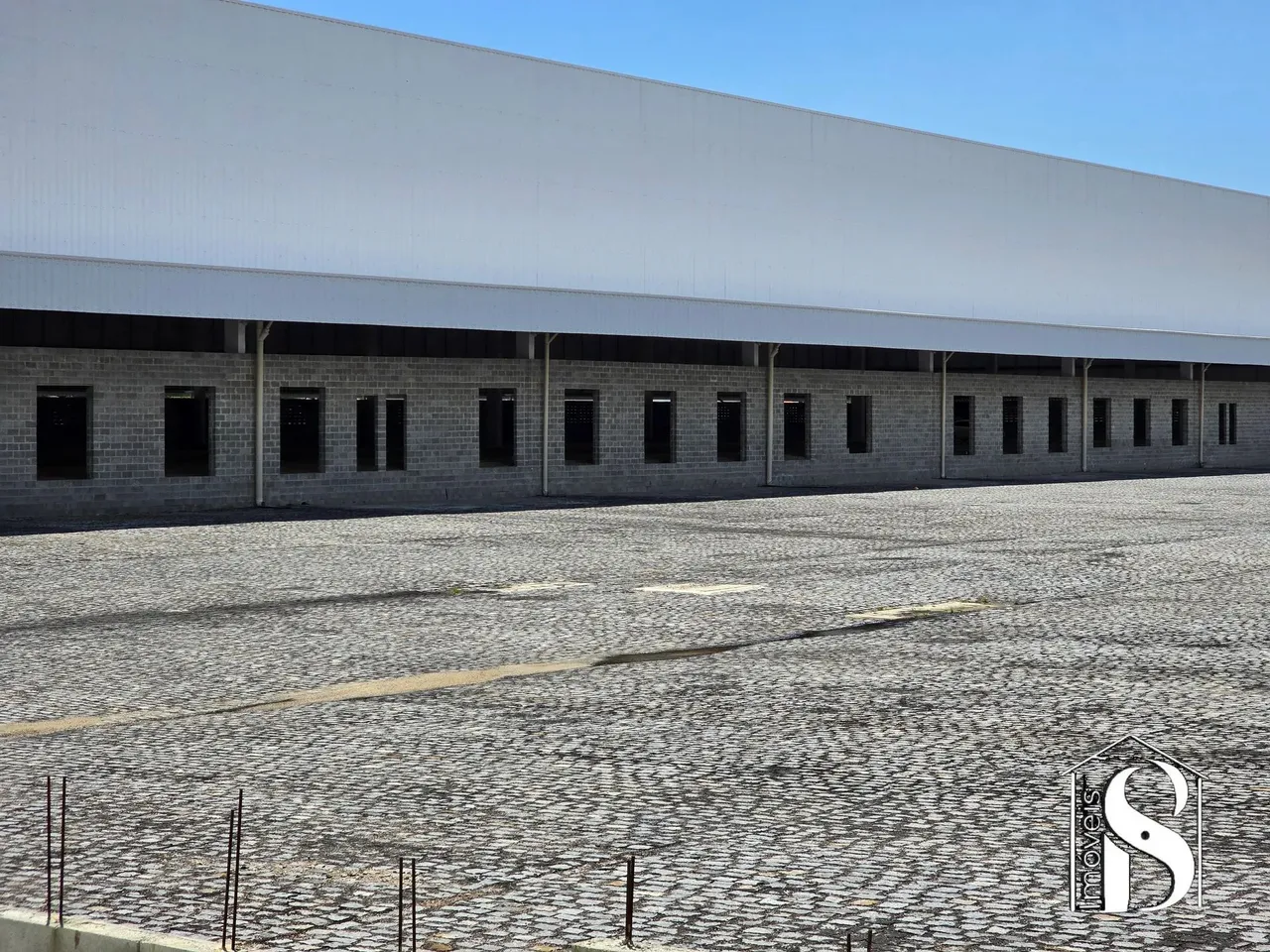 GALPÃO EM CONDOMÍNIO FECHADO EUSÉBIO CE A 300M DA CE010
