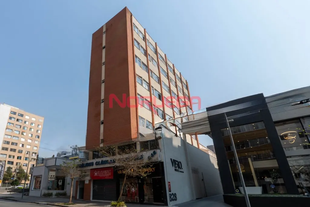 Apartamento para locação no coração de Curitiba! Conheça este imóvel com 1 quarto, 1 sala,