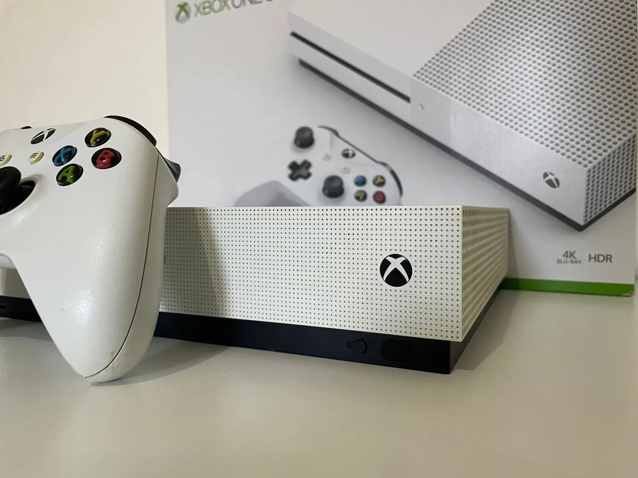 Xbox One S com jogo "The Quarry" - Foto 2