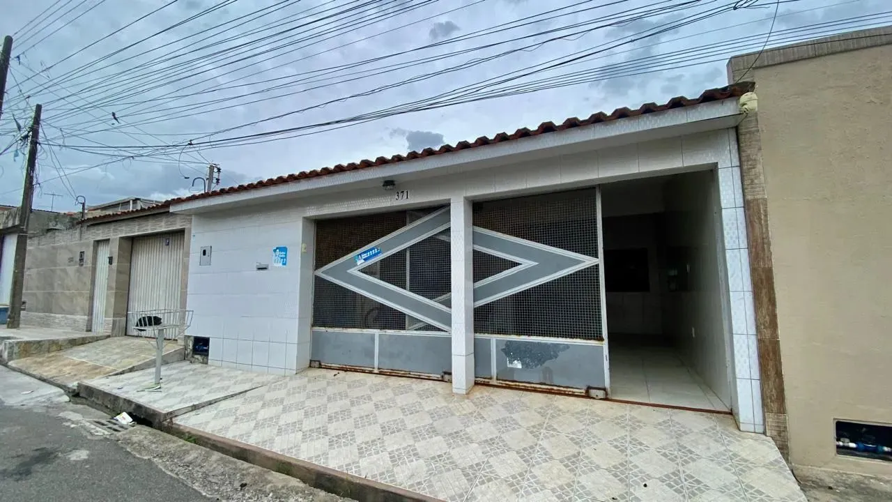 Casa de primeiro andar à venda com 04 quartos - 160m² - Feitosa - Maceió/AL