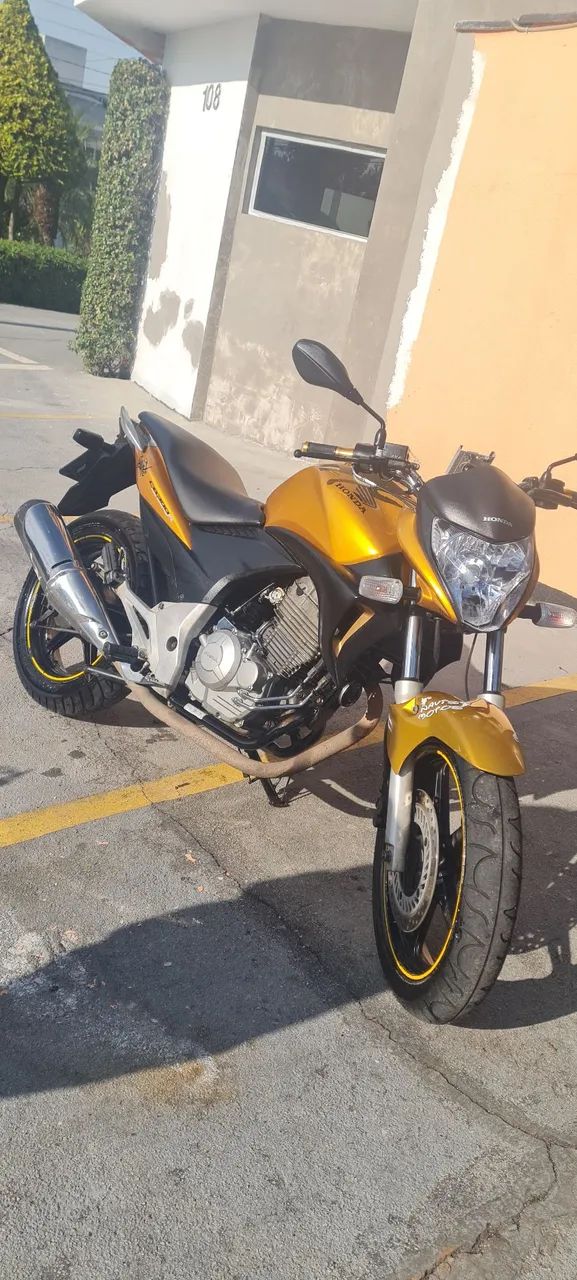 HONDA CB300R 