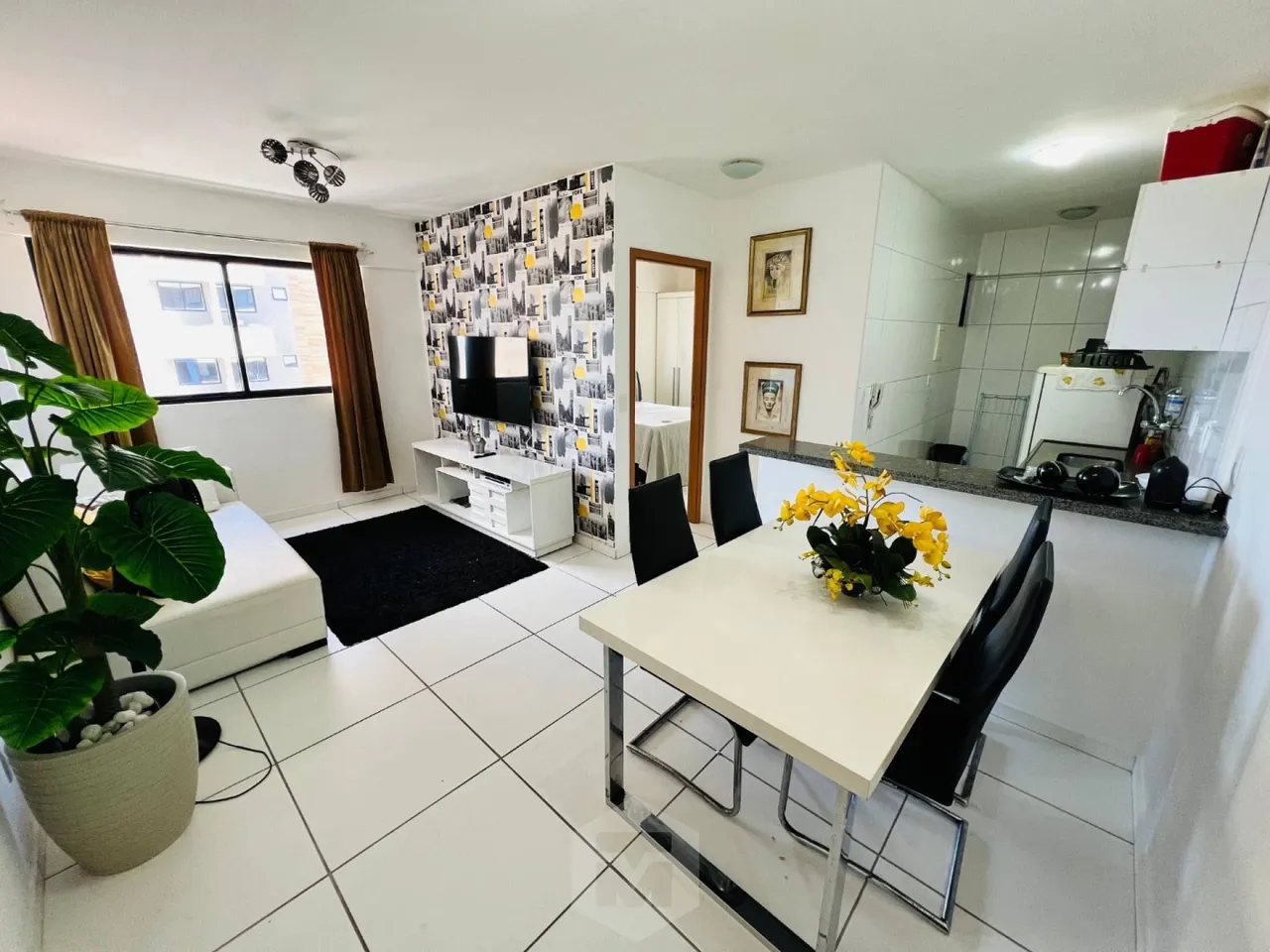 Quarto e sala mobiliado na Ponta Verde
