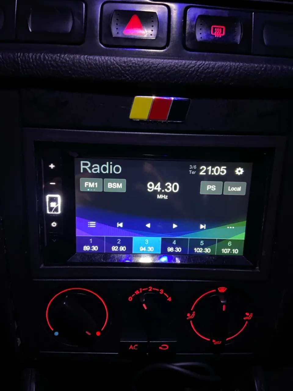 Central Multimídia Pioneer - Rádio FM/AM