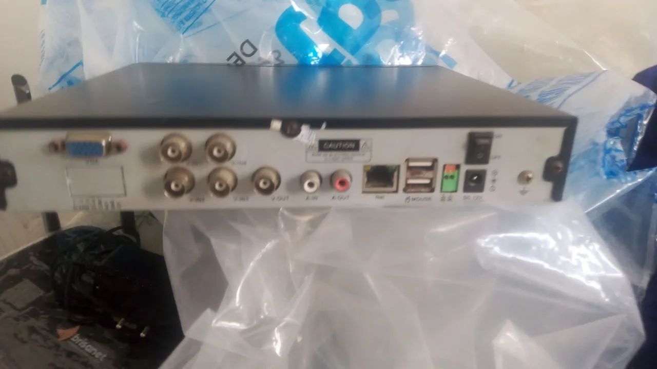 Kit de Câmeras de Segurança Hikvision - 4 Câmeras - Foto 3