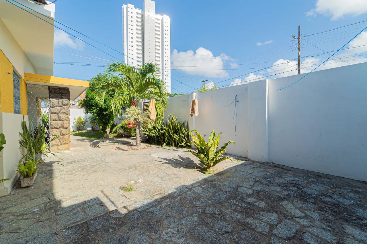 Casa de esquina bairro dos Ipês - Foto 2