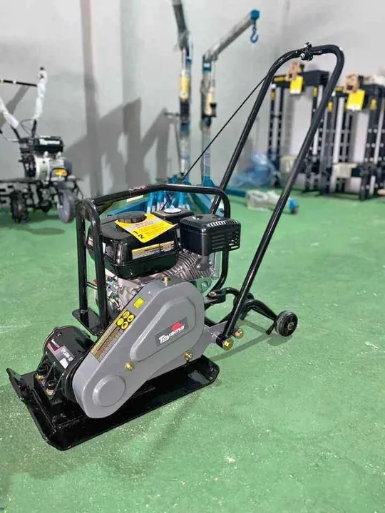 Placa vibratória para Compactação de solo 6.5Hp a gasolina Toyama (Loja)