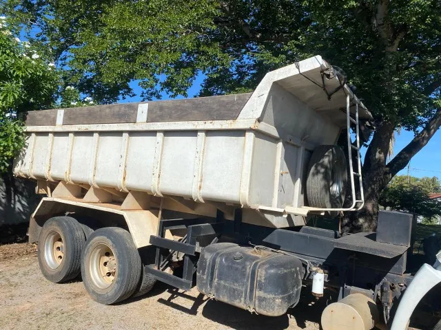 Caçamba basculante para caminhao 6x2