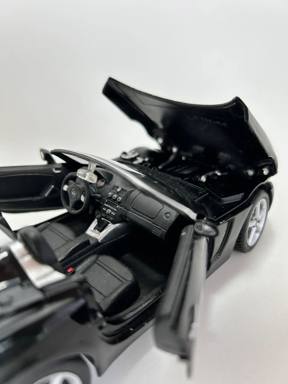 Miniatura Opel GT Maisto Special Edition - Foto 3