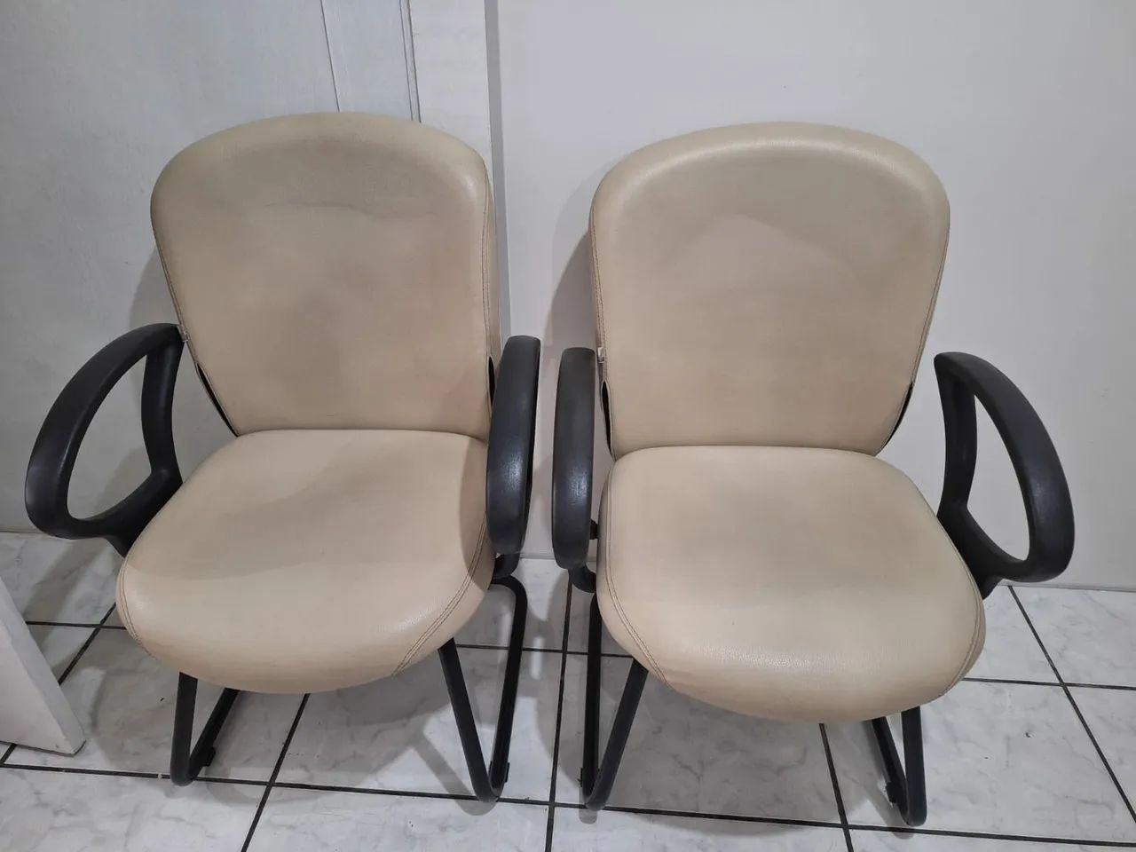 Cadeira de Escritório Usada - Foto 2