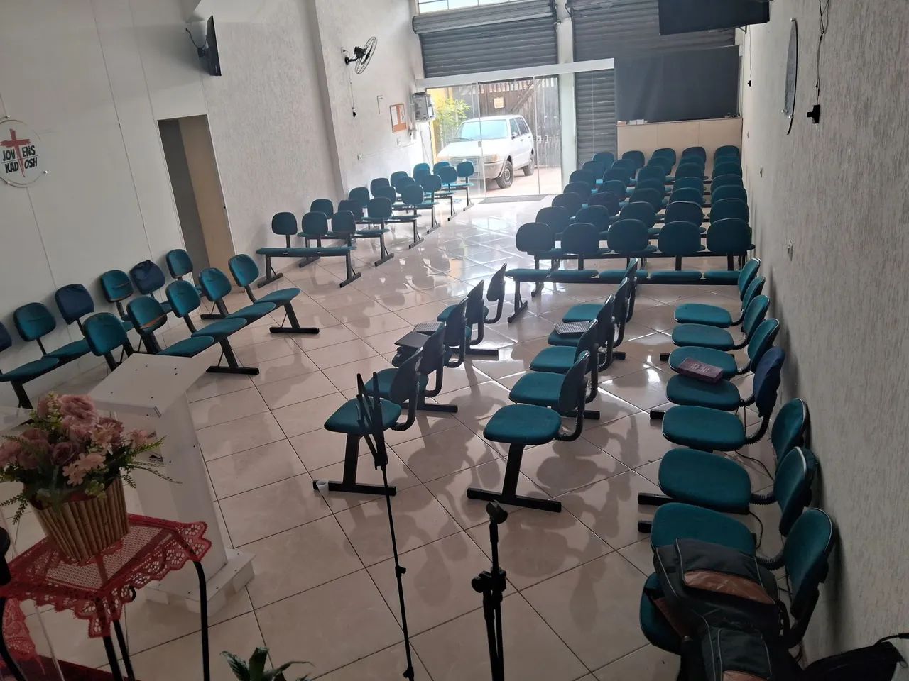 Cadeiras para eventos e igrejas