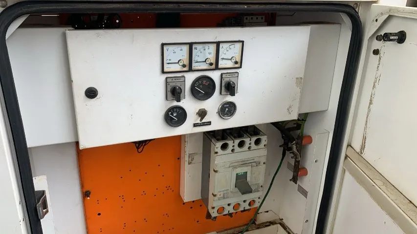 Gerador de Energia 180 kVA 150 kVA Stemac Ano 2010 3365 hrs Motor Mwm x10 180kVA 150kVA - Foto 2