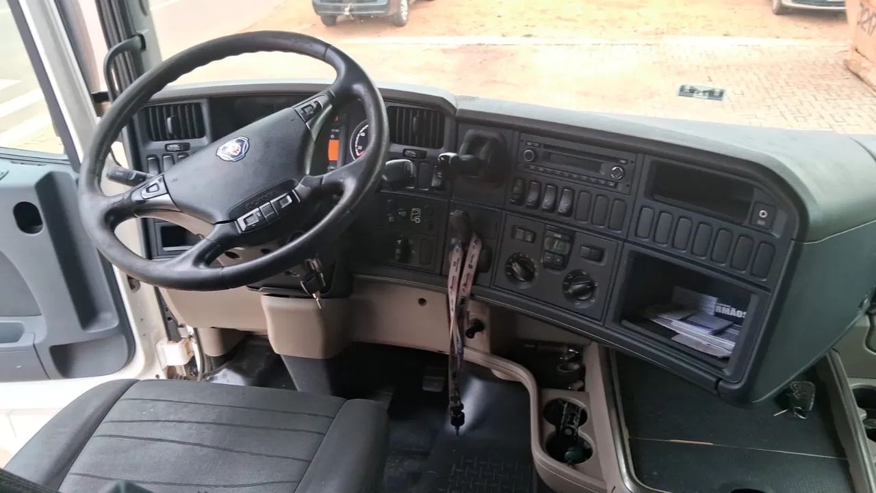 Caminhão Scania R440A 6x4 - Foto 6