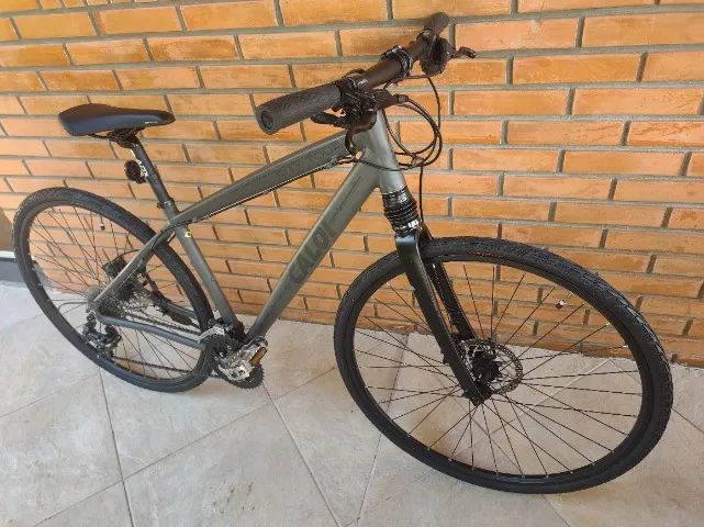 Bicicleta Caloi City Tour 700 100% Shimano Acera + Freio Hidráulico - Foto 5