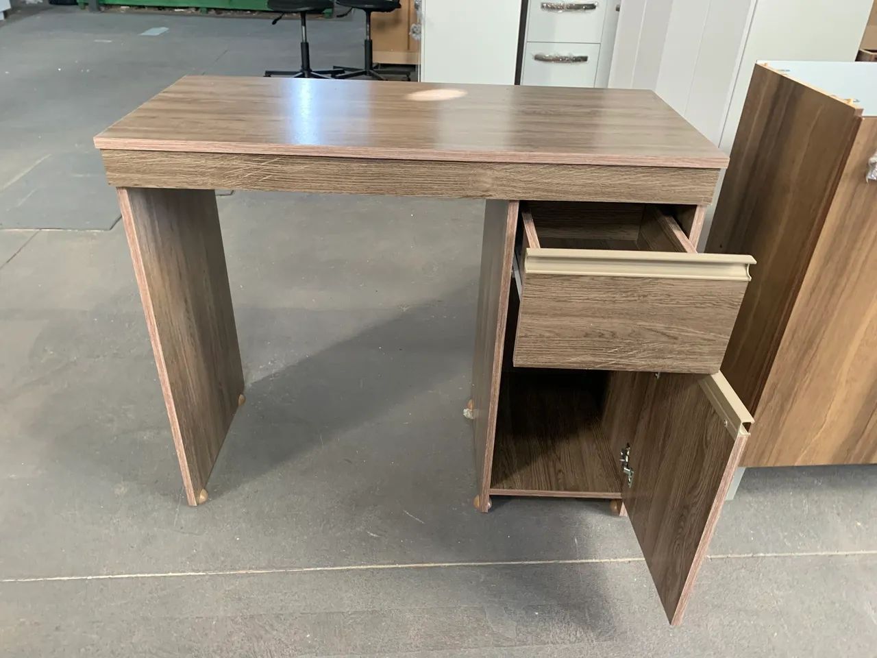 ESCRIVANINHA MESA BANCADA NOVO - ENTREGAMOS MONTADO - Foto 4