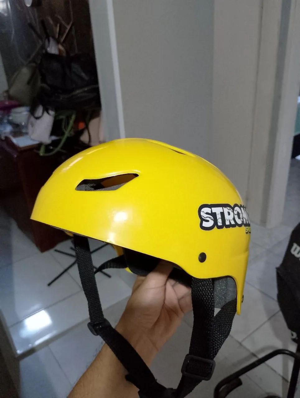 Capacete Strong para esportes radicais