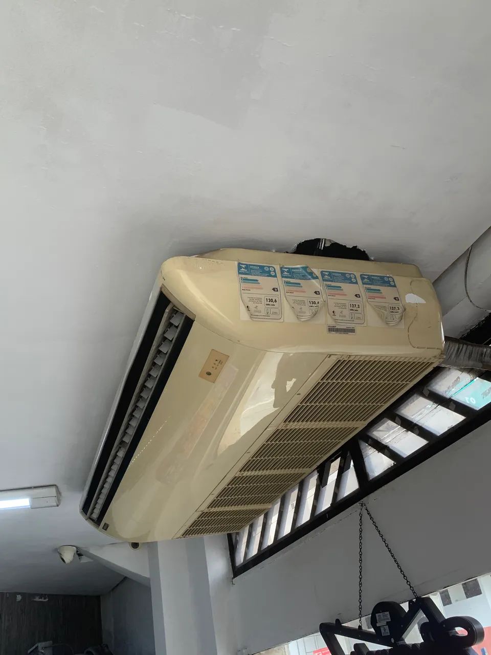 Ar-condicionado piso teto hotachi 